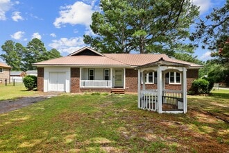 Building Photo - 118 Randall Ln