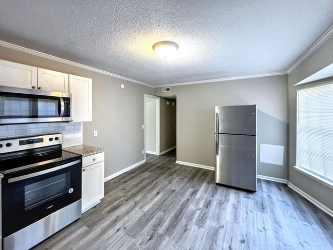 Building Photo - 5935 Shane Cir