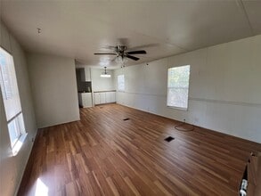 Building Photo - 806 N Oneal St