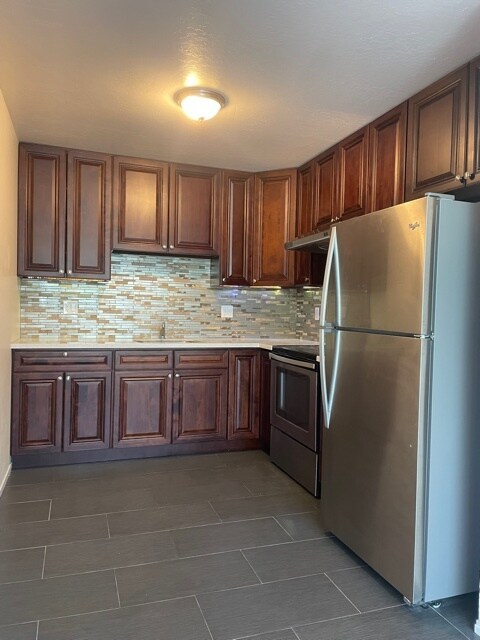 Primary Photo - 415 3rd Ave