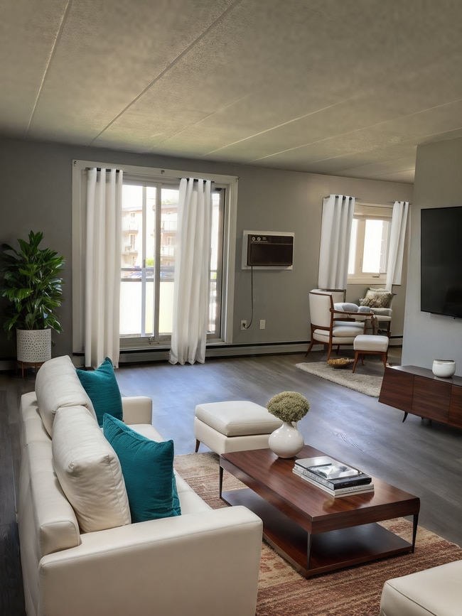 Building Photo - 62 Westfield Dr