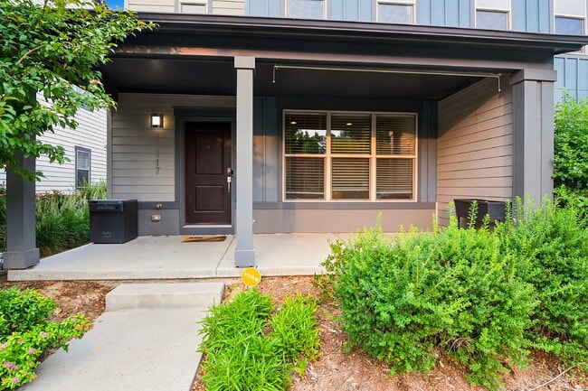 Photo - $2,645.95, 3 bed, 2.5 bath end unit located in Aurora with a washer and dryer. Apartment