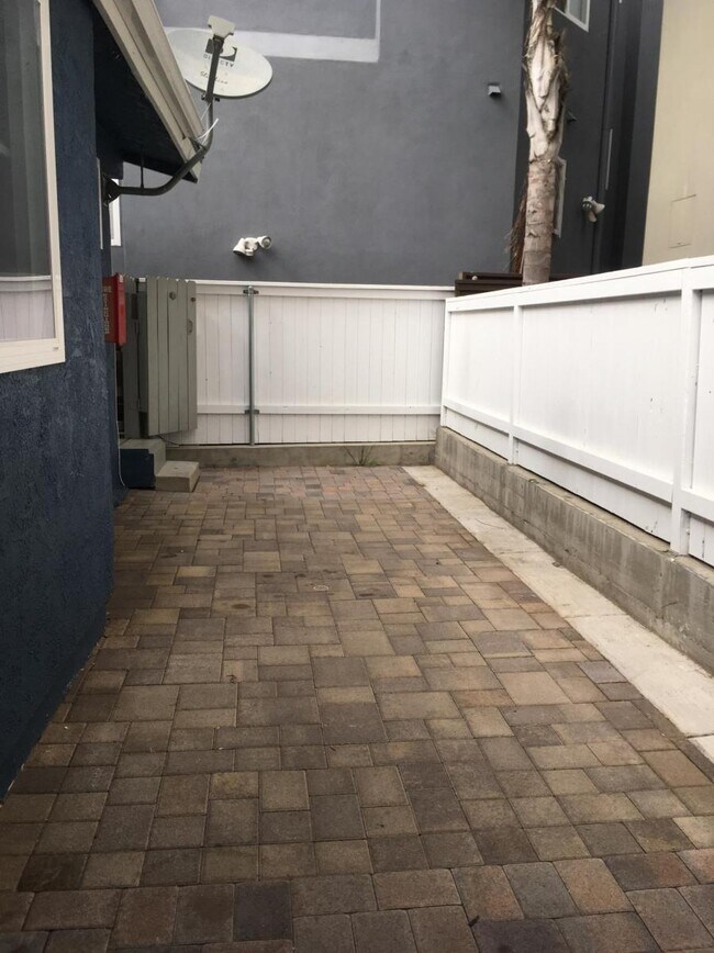 Private patio - 1346 Bayview Dr