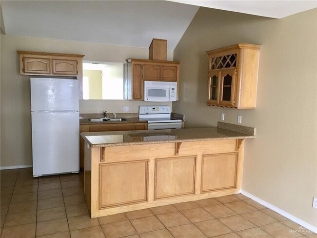 Building Photo - 9 Salvatierra Ave