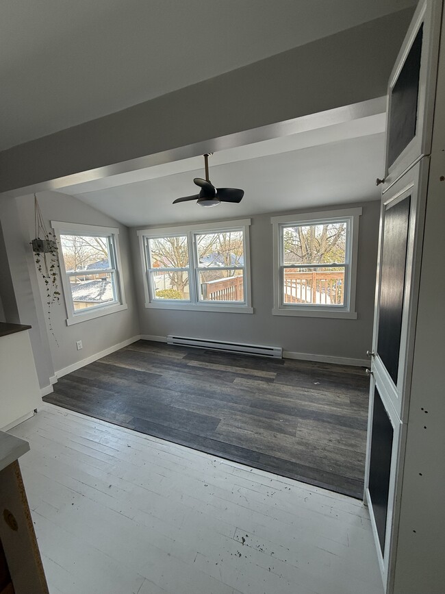 Photo du bâtiment - 1083 Rue La Salle