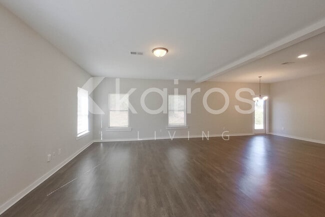 Building Photo - 44 Maple Leaf Dr