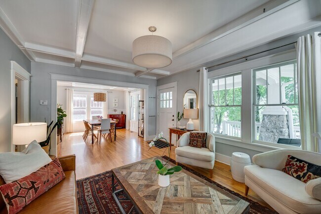 Foto del edificio - 1720 Beechwood Ave
