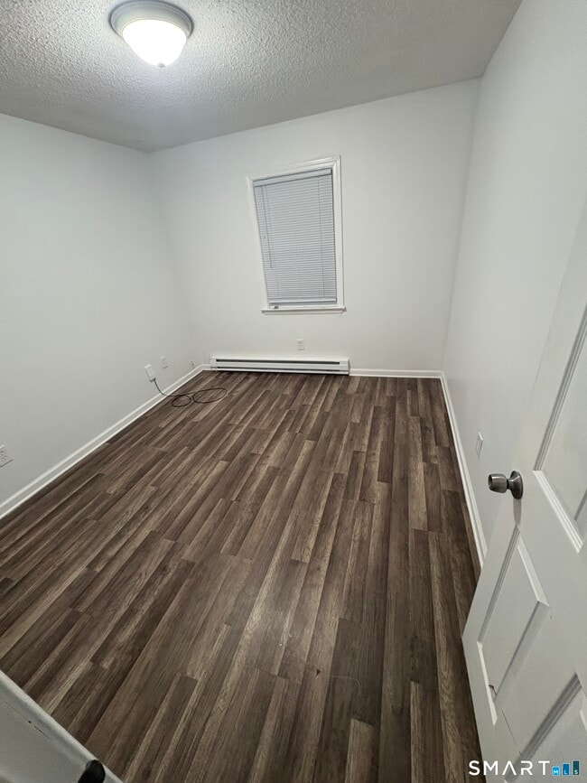 Building Photo - 20 Shagbark Rd