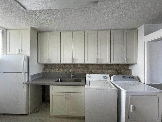 Foto del edificio - WOODROSE 2/dual/1 end unit, sec, W/D, D/W,...