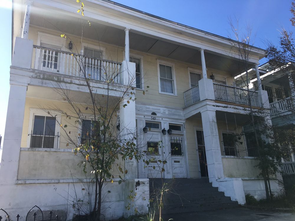 Primary Photo - 549 E Park Ave