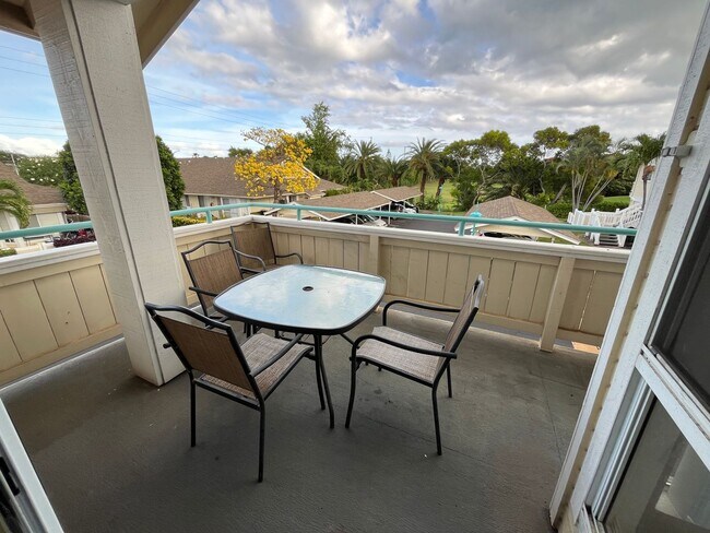 Foto del edificio - The Arbors (Ewa Beach) - 2 bedrooms, 2 bathroom, A/C, 2 car garage