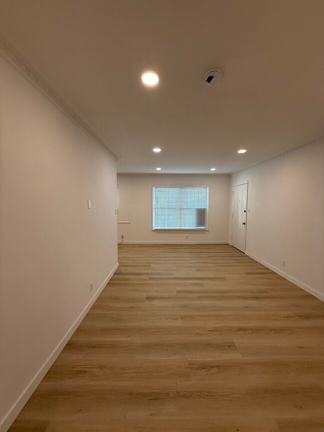 Foto del edificio - 1229 Larrabee St