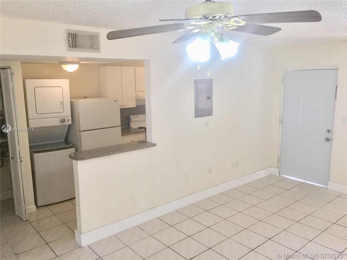 Foto principal - 11378 W Flagler St