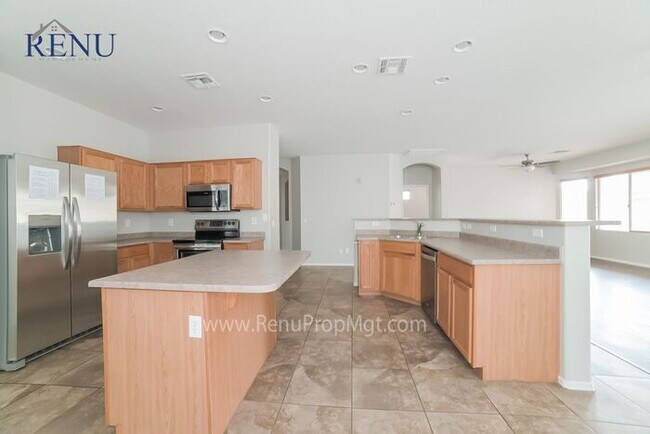 Foto del edificio - Available Now! Single Story 3 Bed, 2 Bath ...