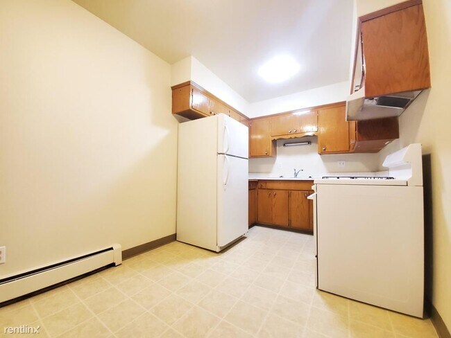 Building Photo - 7343 N Teutonia Ave