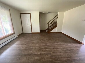 Building Photo - 2068 Terry Ln