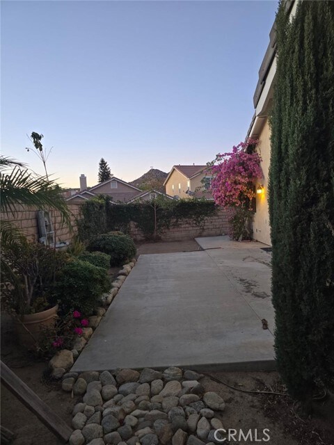 Foto del edificio - 366 Cypress Ct