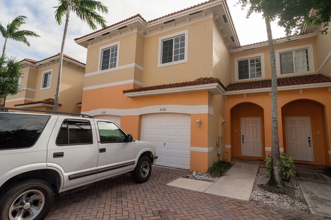 Building Photo - 5108 SE Mariner Garden Cir