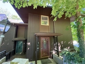 Building Photo - 2162 Willowgrove Ave