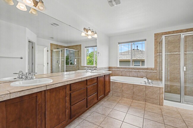 Foto del edificio - 21164 E Jefferson Cir