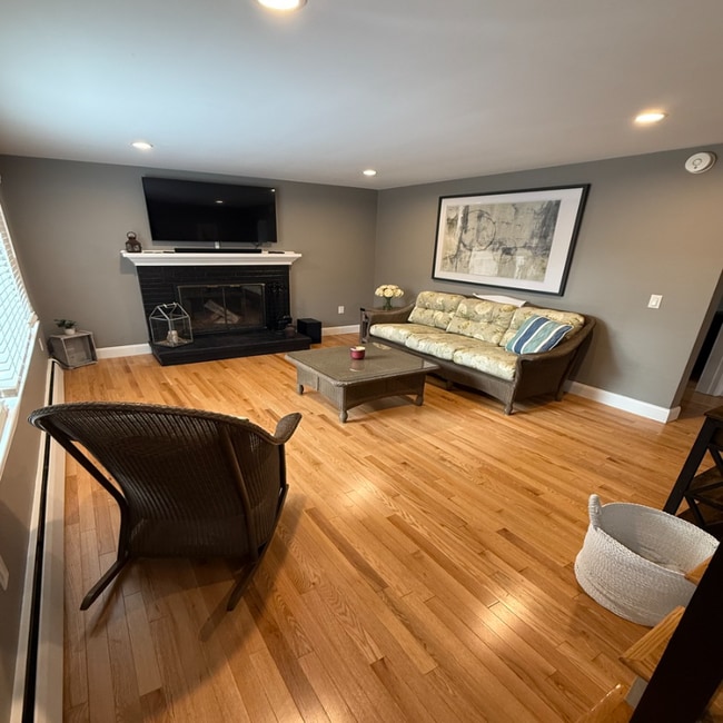 Photo - 3 Crystal Ln House