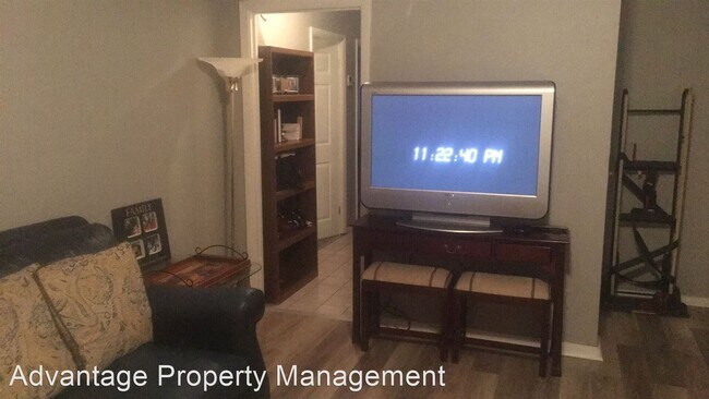 Foto del edificio - 3 br, 1 bath House - 6901 W Sheridan Ave
