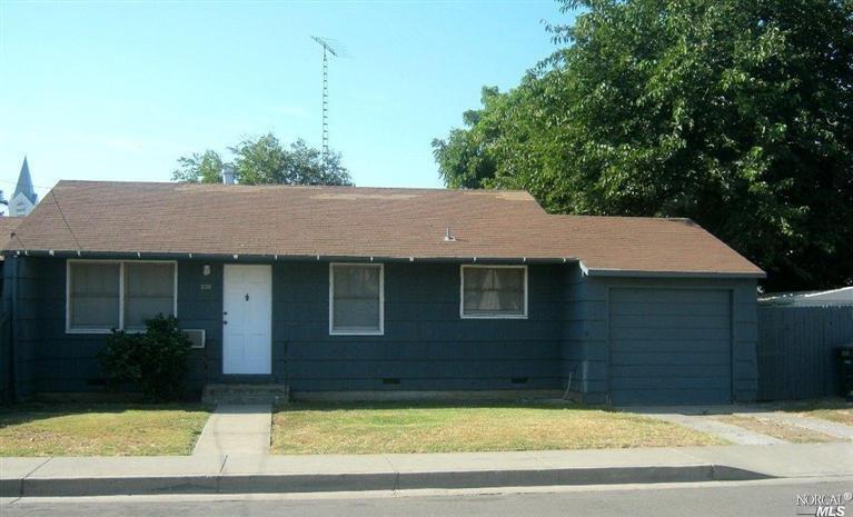 Primary Photo - 339 W C St