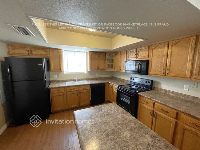 Foto del edificio - 626 E Via Elena St