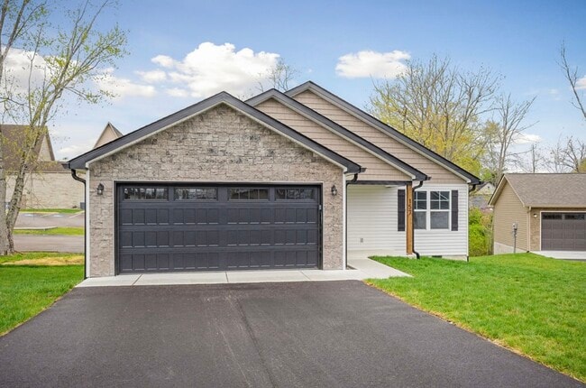 Building Photo - 157 Sky View Meadow Dr