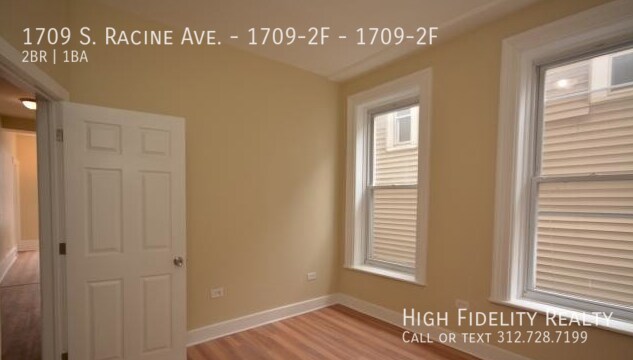 Foto del edificio - 1709 S Racine Ave