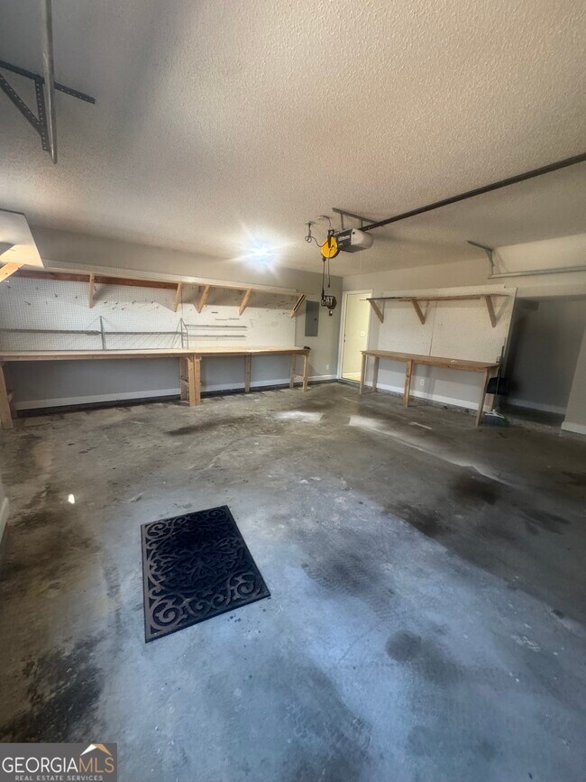 Foto del edificio - 180 Laurel Oaks Ln