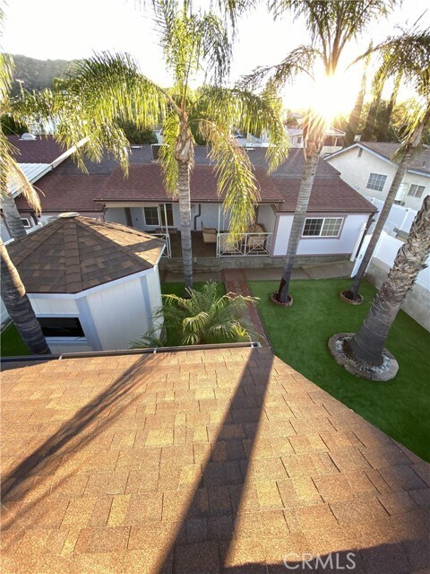 Building Photo - 10535 Samoa Ave