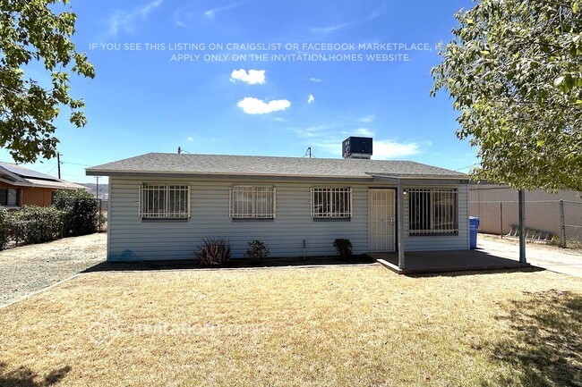 Building Photo - 1635 E Violet Dr