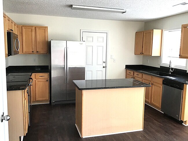 Building Photo - 10 Kilberry Blvd