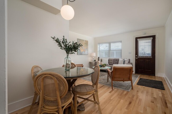 Foto del edificio - 2831 Hillside Dr