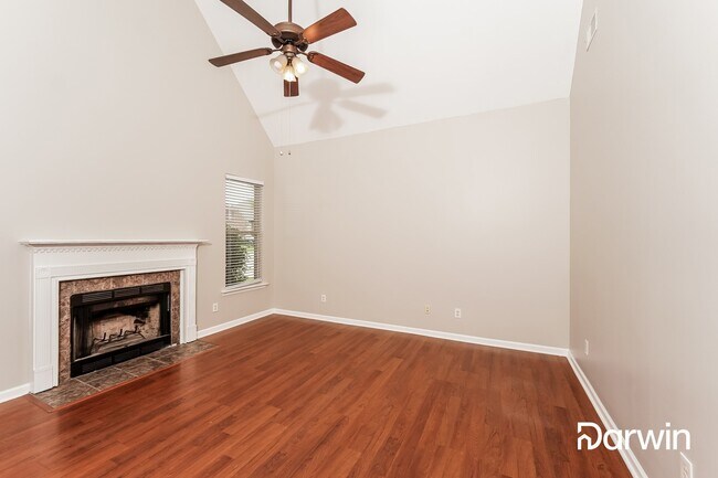Building Photo - 1148 Washington Dr