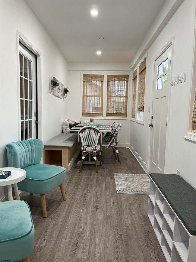 Foto del edificio - 3 S Richards Ave