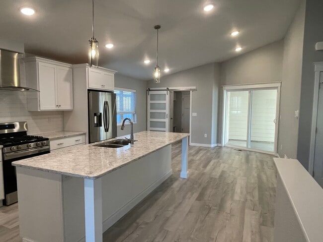 Kitchen - 4719 Van Buren Ave