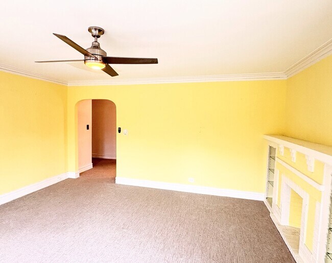 Foto del edificio - 6652 N Campbell Ave