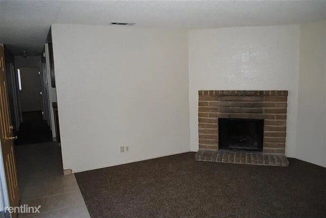 Building Photo - 2 br, 2 bath Duplex - 7402 Karlsberg Circle