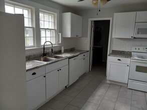 Building Photo - 2827 Wilkinson Pike