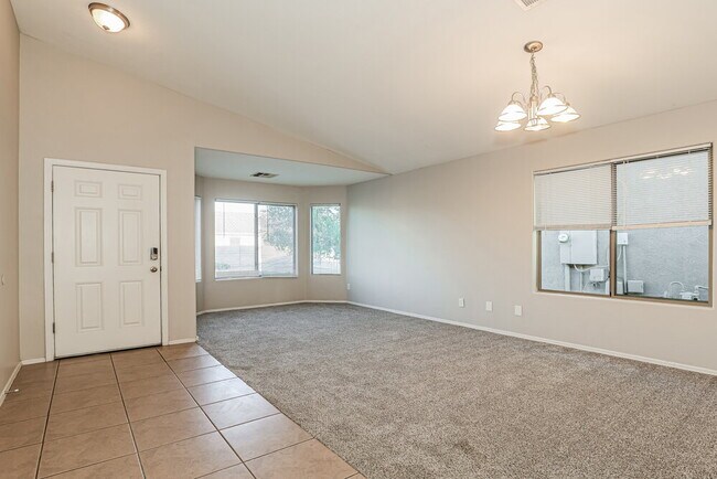 Foto del edificio - 7814 S 72nd Ln