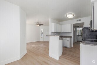 Building Photo - 1295 N Ash St