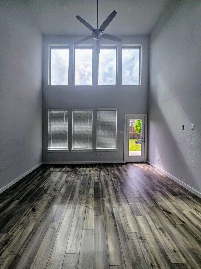 Building Photo - 4812 Grandiose Dr
