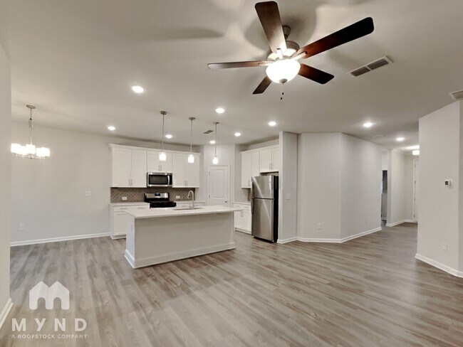 Foto del edificio - 719 Riverwood Pass