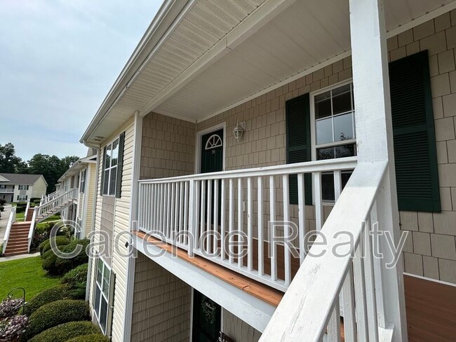 Foto del edificio - 4619 McClelland Dr