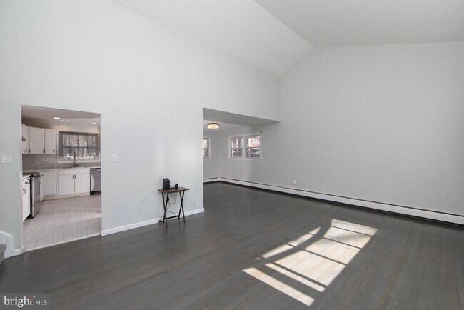 Foto del edificio - 332 Woodbine St