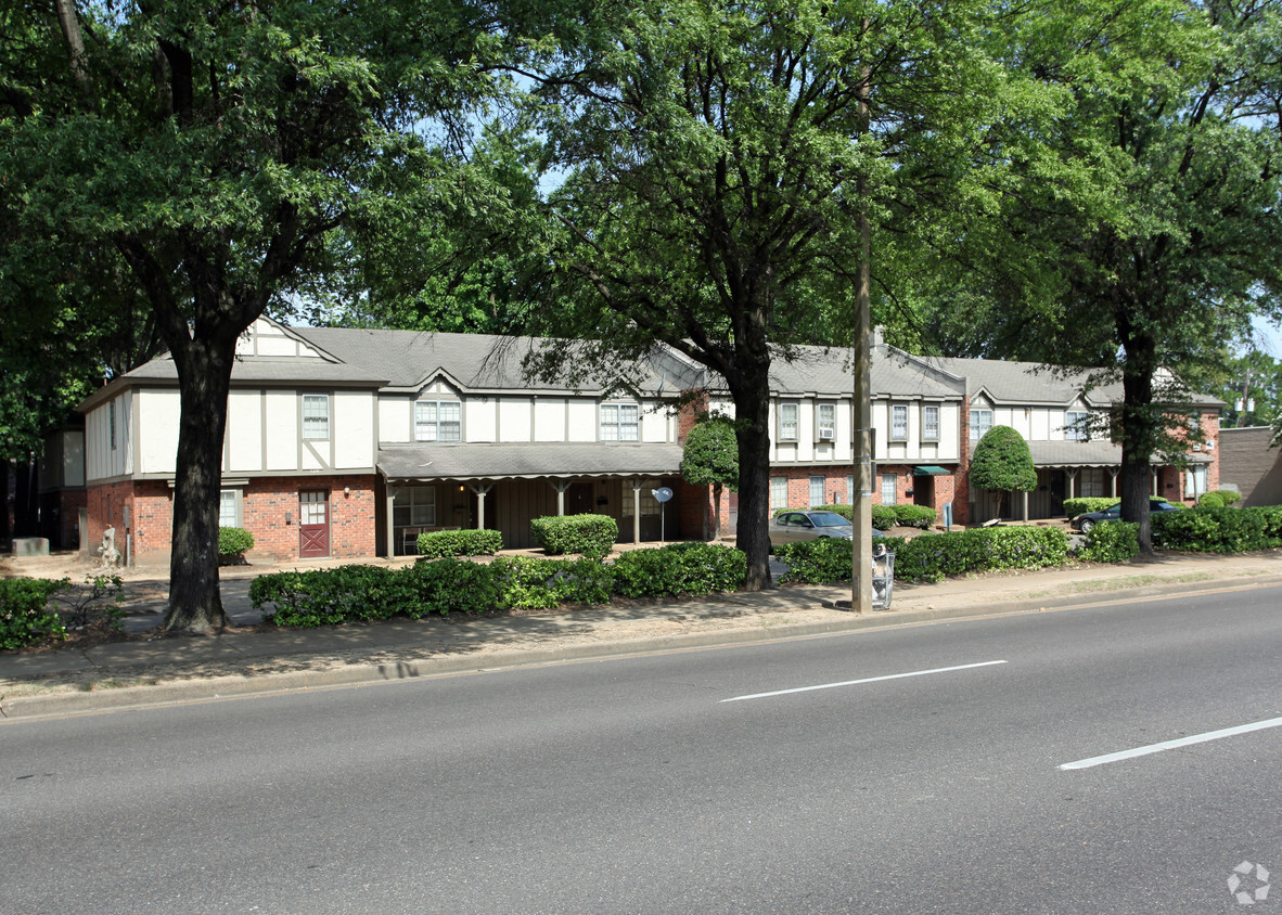 Primary Photo - Aspenwood Square Apartments