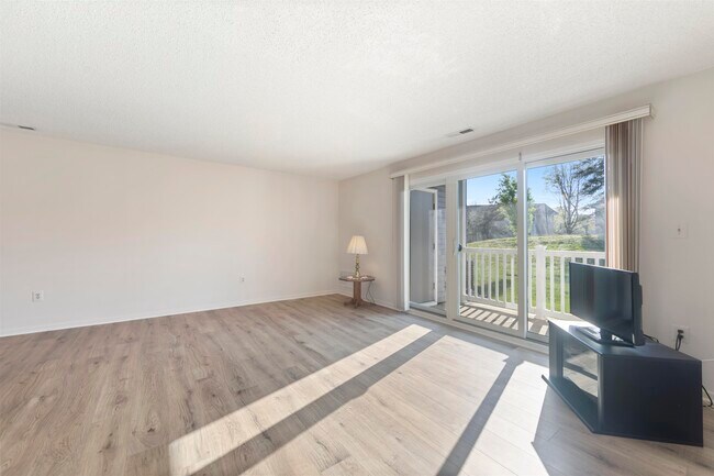 Building Photo - 8115 Tamarron Dr