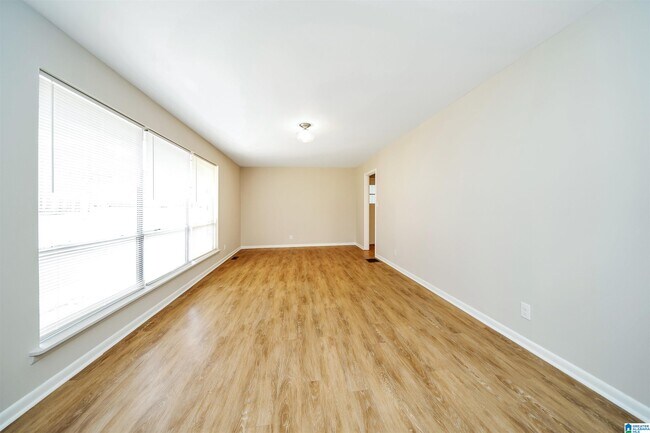 Building Photo - 2074 Nixon Rd